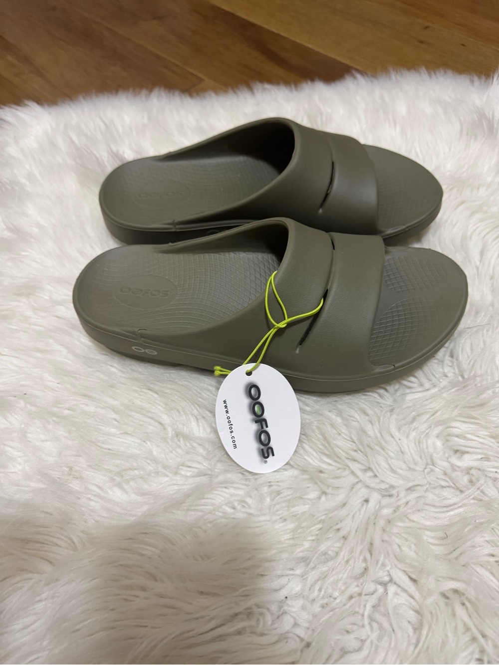 OOFOS Slide Sandals in Olive - Picture 4 of 6